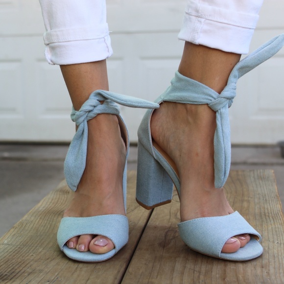 🚨LAST PAIR!!//The Aluna// light denim heel - Picture 6 of 7